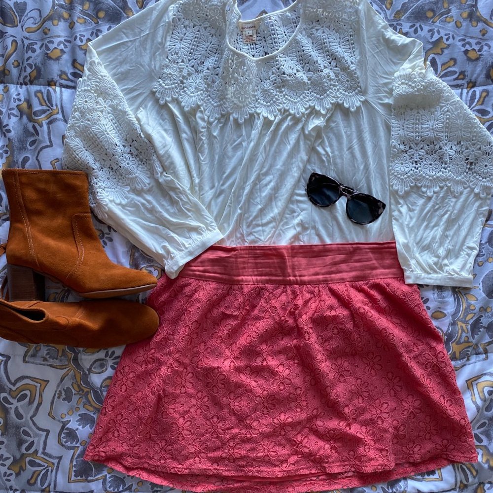 Charlotte Russe – Floral Lace Mini Skirt 🌸